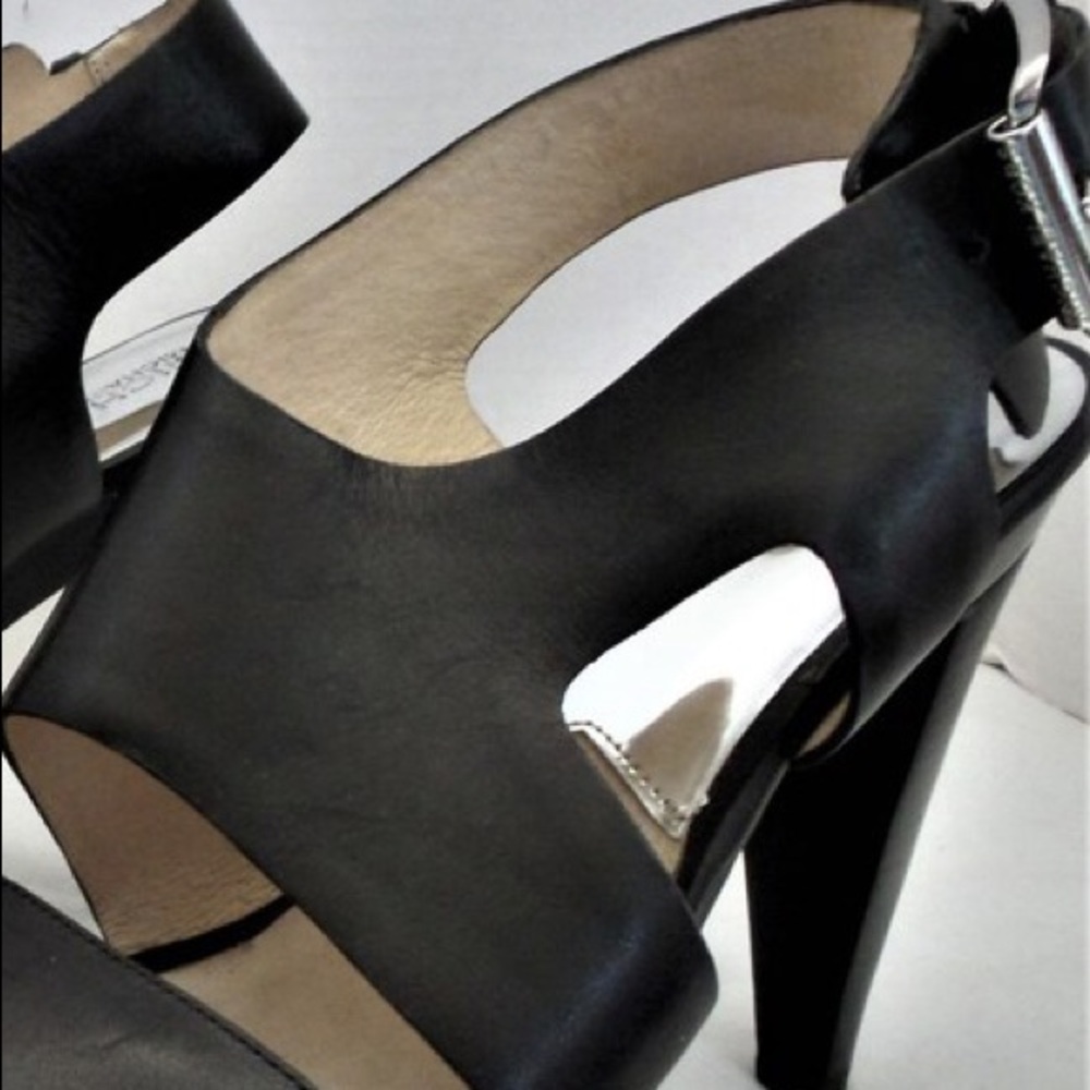 SOLD! Michael Kors Vintage Carla Black Strapped Platform Stacked High Heels 6.5 - Picture 5 of 7